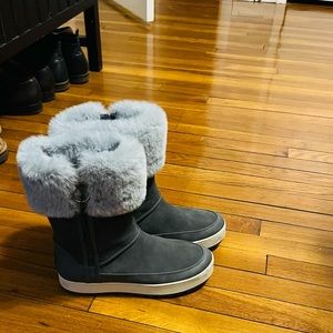 UGG Koolaburra Tynlee tall boot, size 9.